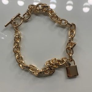 Chunky glamorous padlock chain necklace